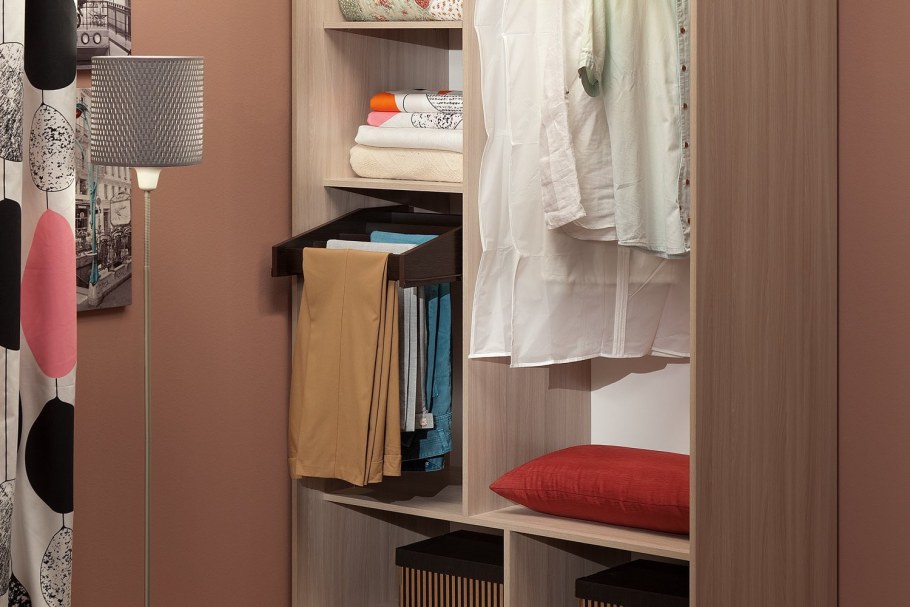 Шкаф купе с брючницей