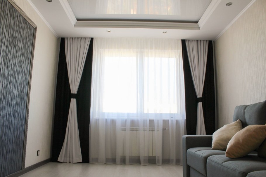 Потолочные шторы в гостиную