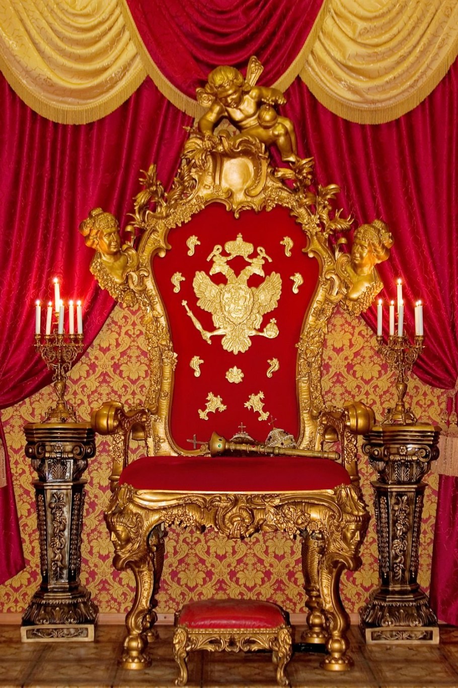 Королевская трон для королевы