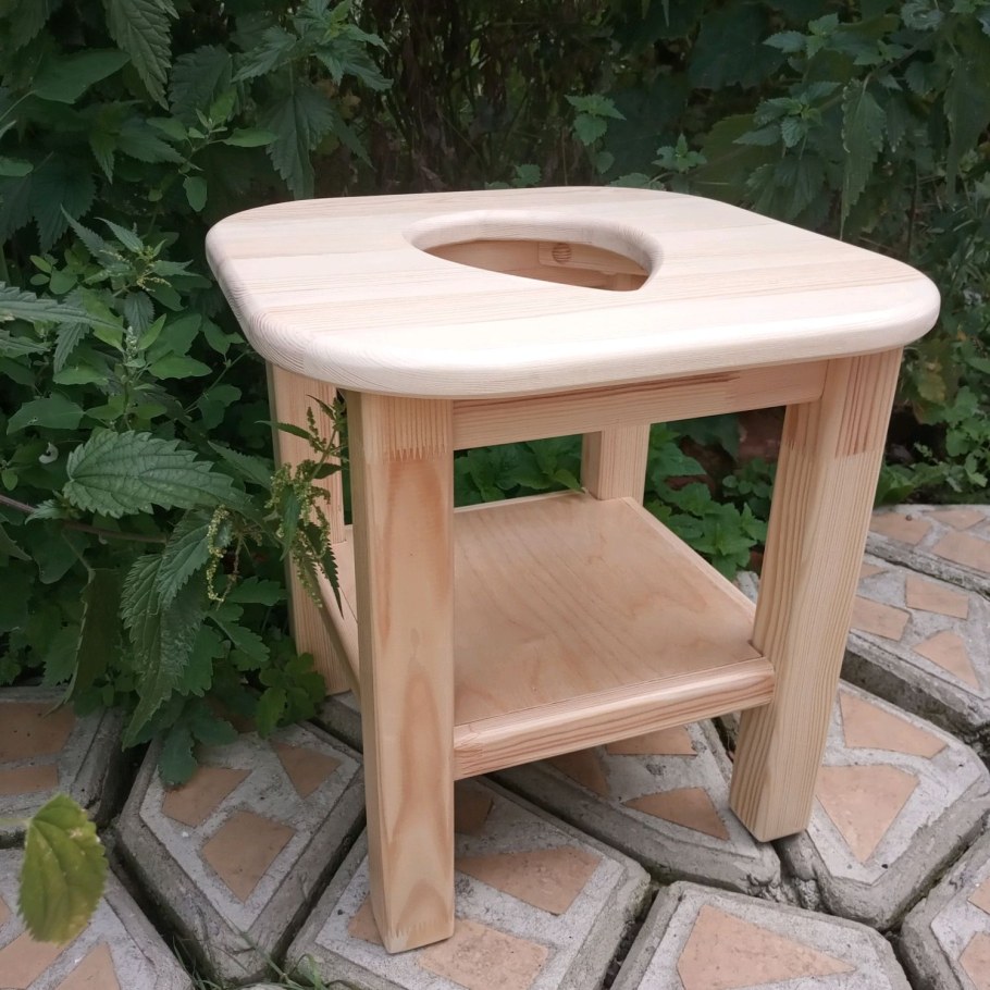 Стульчик для Йонистим