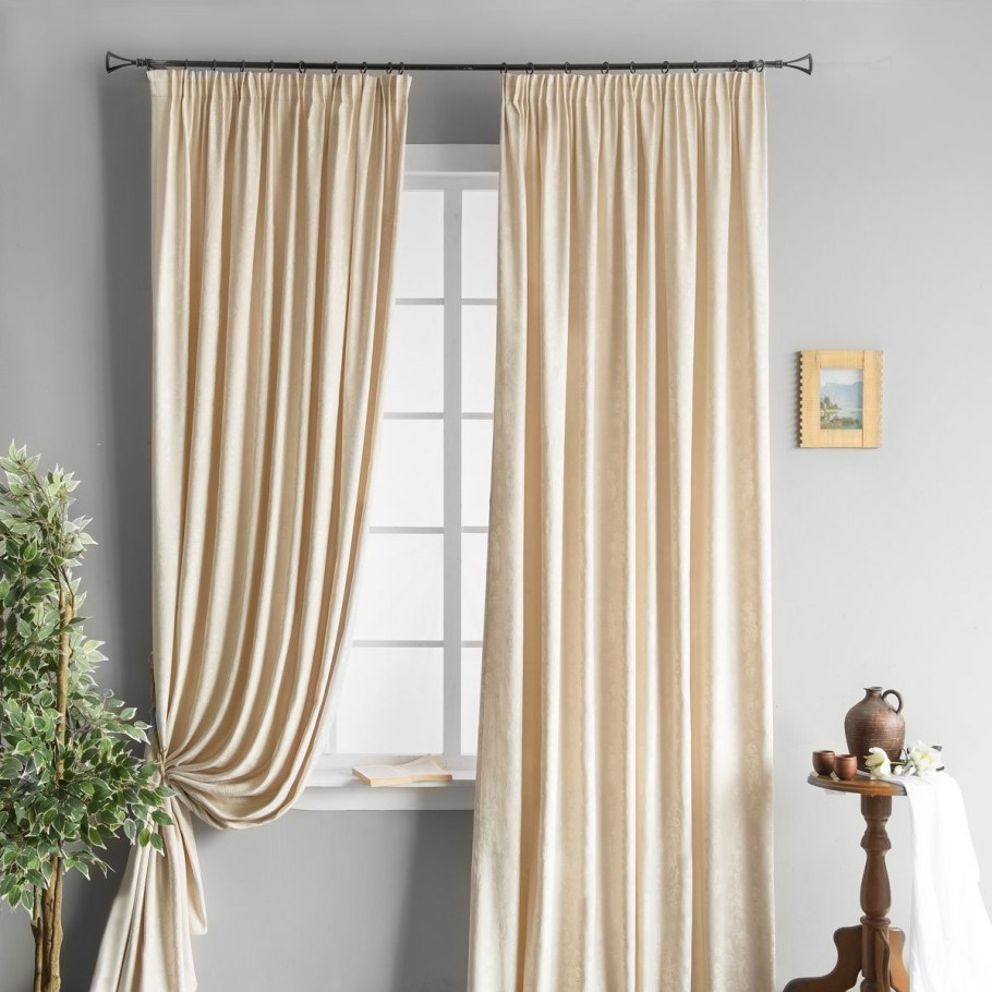 Атласные шторы