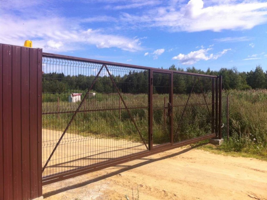 Откатные ворота из сетки Гиттер