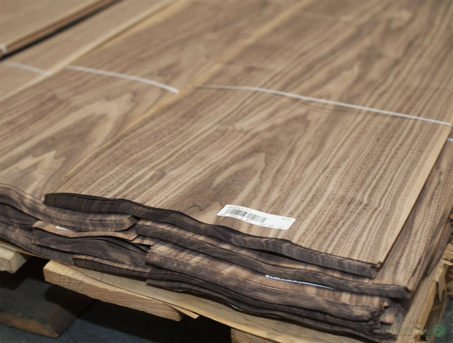 Шпон орех 0.6 мм