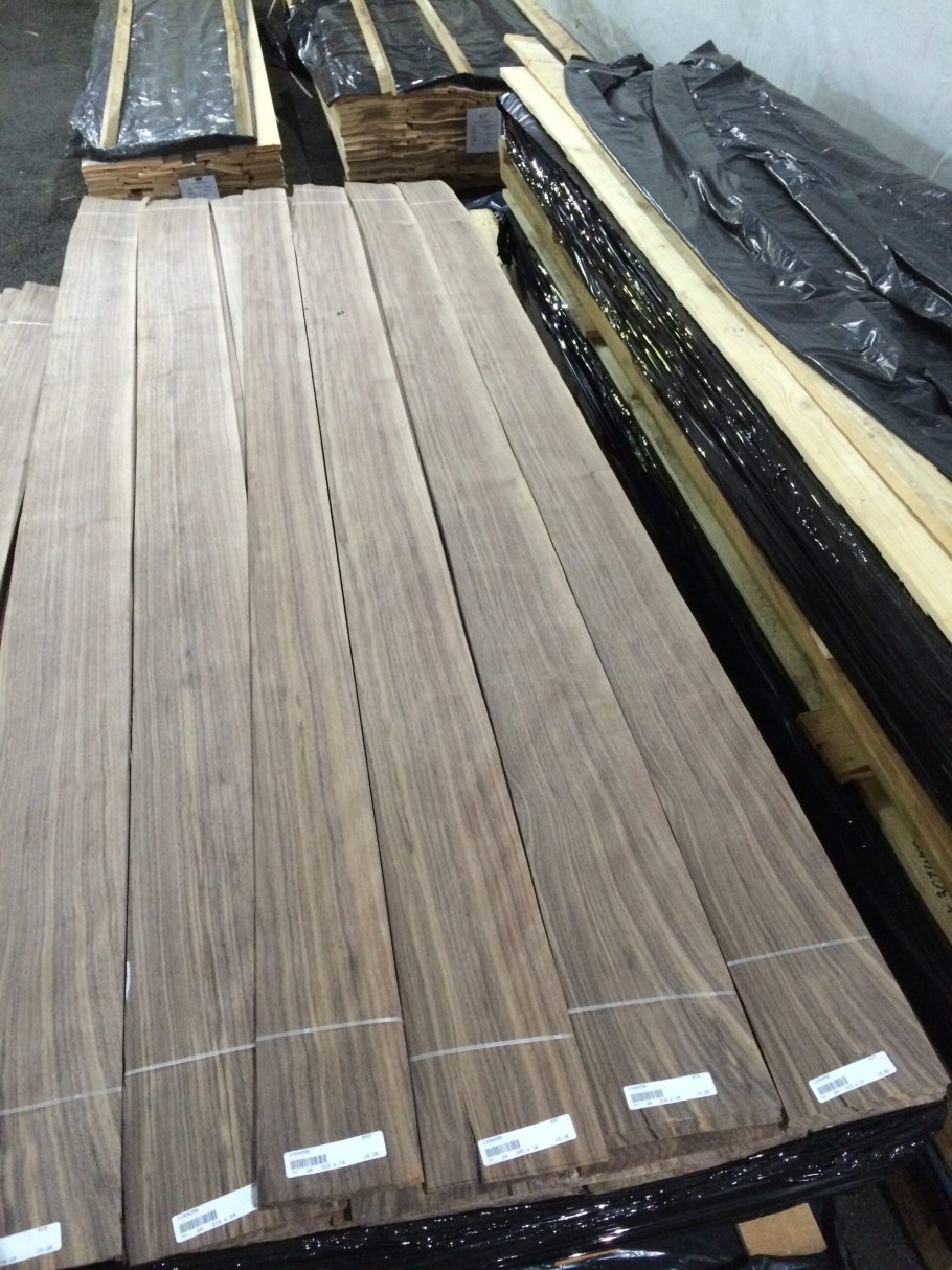 Шпон американский орех Вудсток