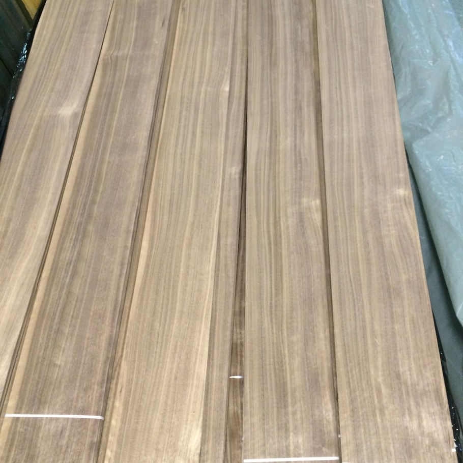 Шпон Prodema proligna American Walnut: строганный шпон толщиной до 1 мм