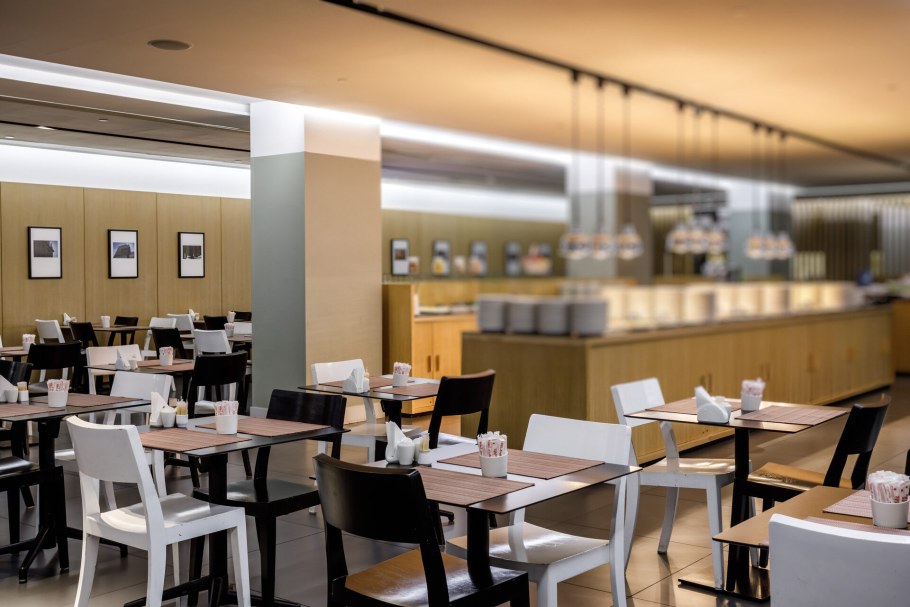 Отель Азимут Санкт-Петербург столовая