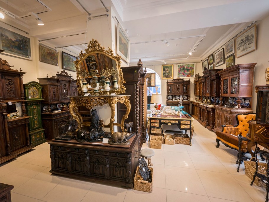 Магазин антиквариата