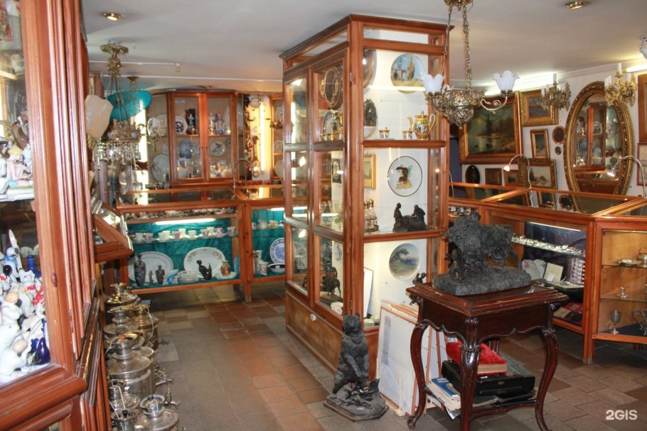 Антикварный магазинчик