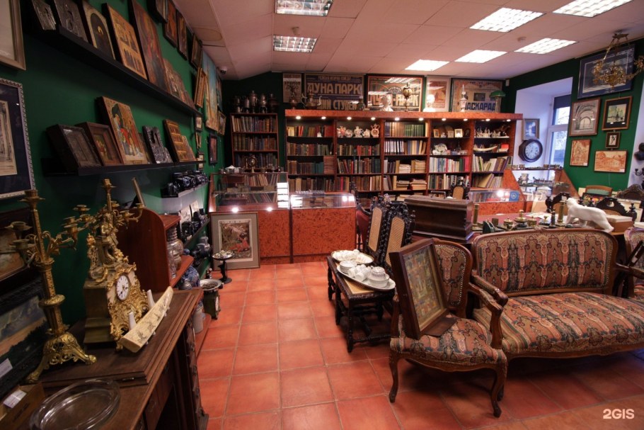 Антикварные лавки в Санкт-Петербурге