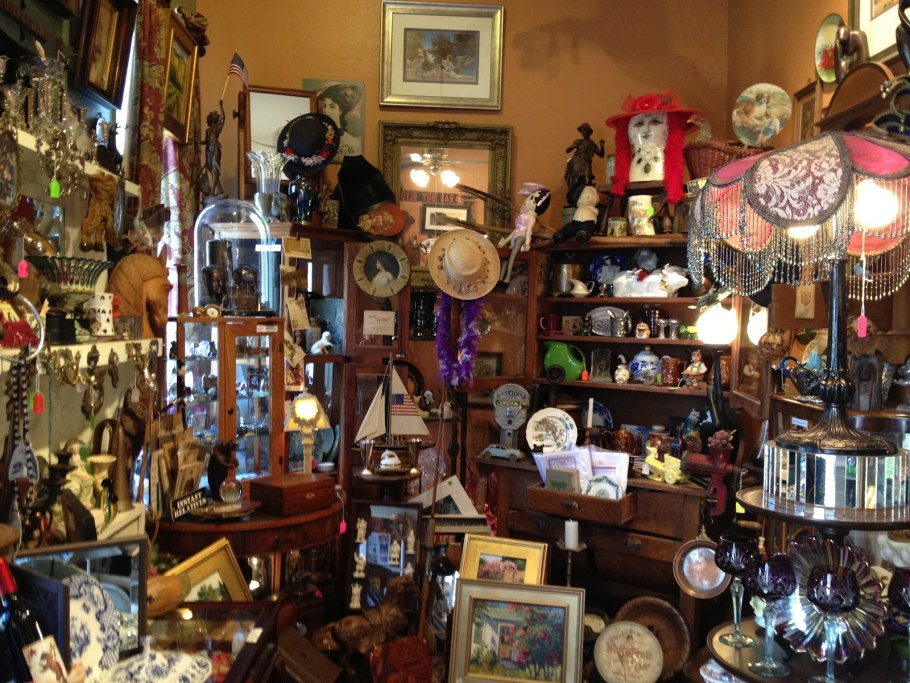 Магазин антиквариата