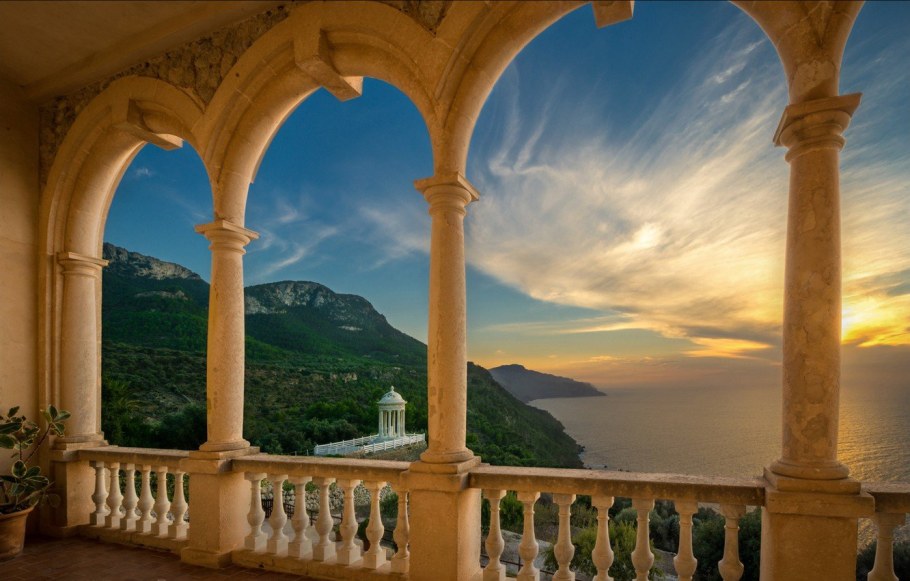 Колоннада балюстрада