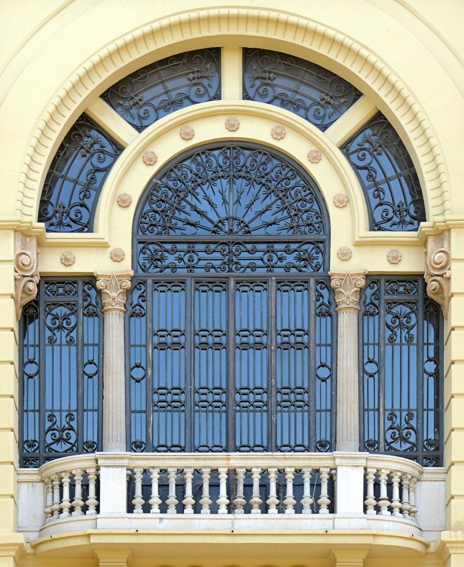 Арка в здании