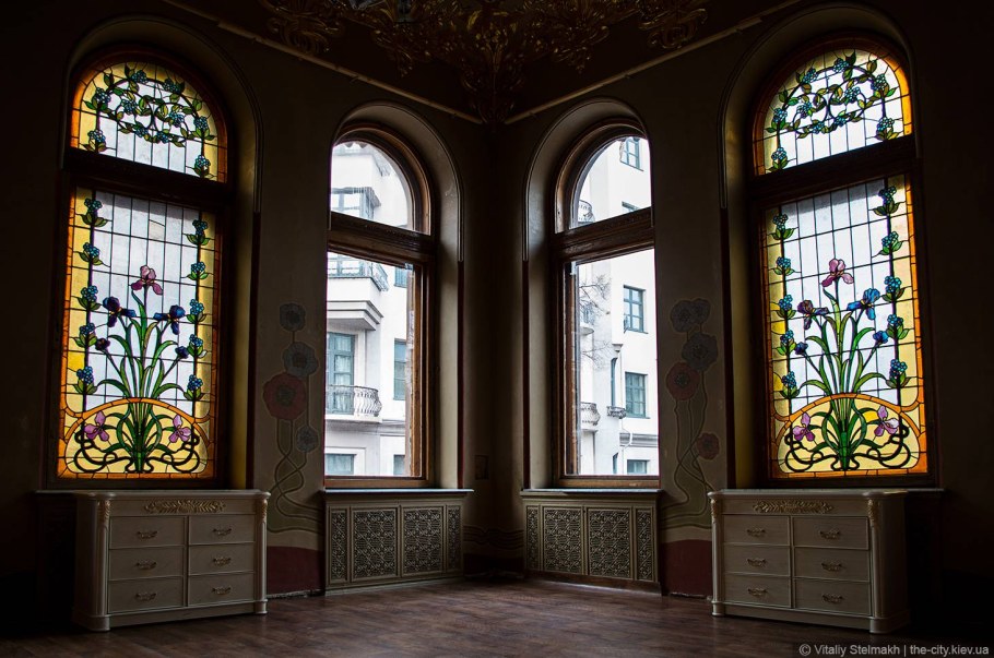 Особняк Молчанова витраж