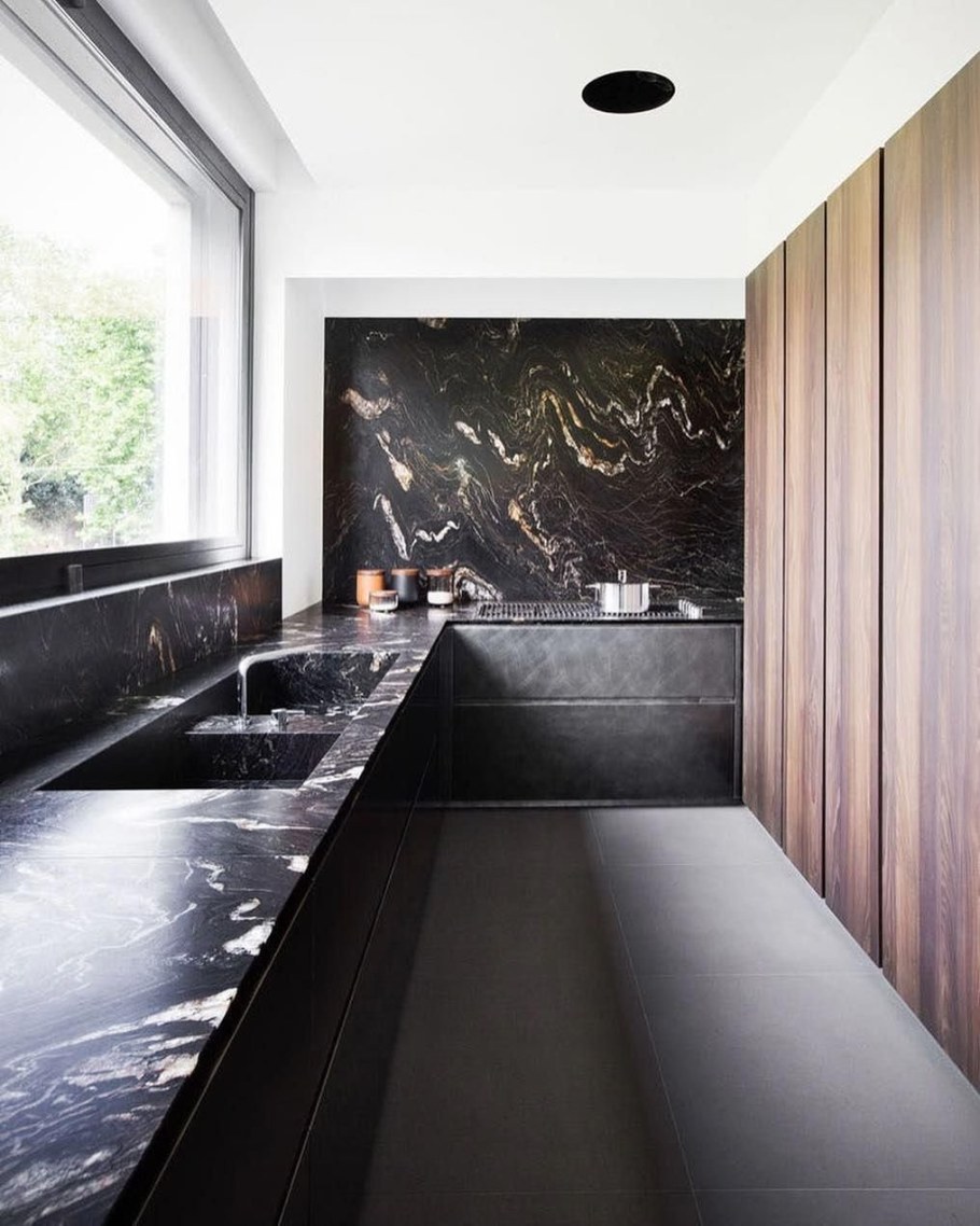 Мрамор в интерьере кухни