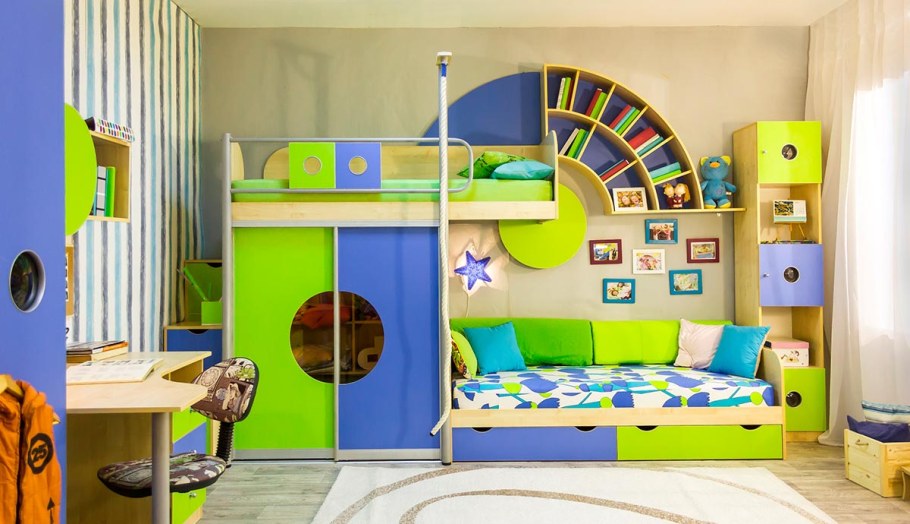 38 Попугаев кровать чердак