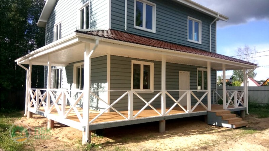 Каркасный дом с террасой