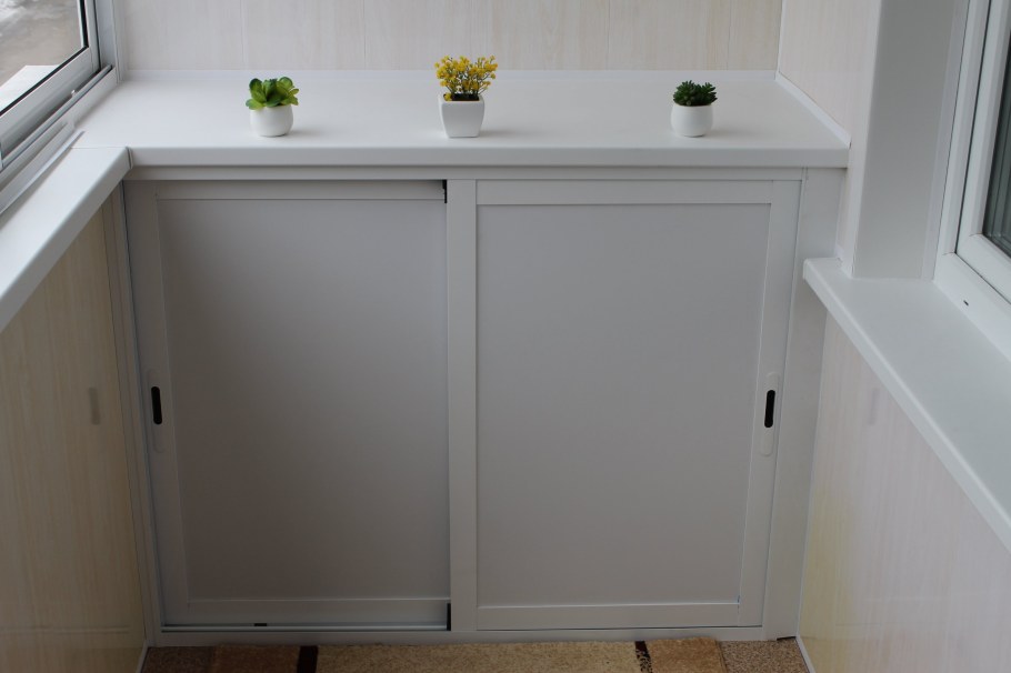 Шкаф-тумба на балкон