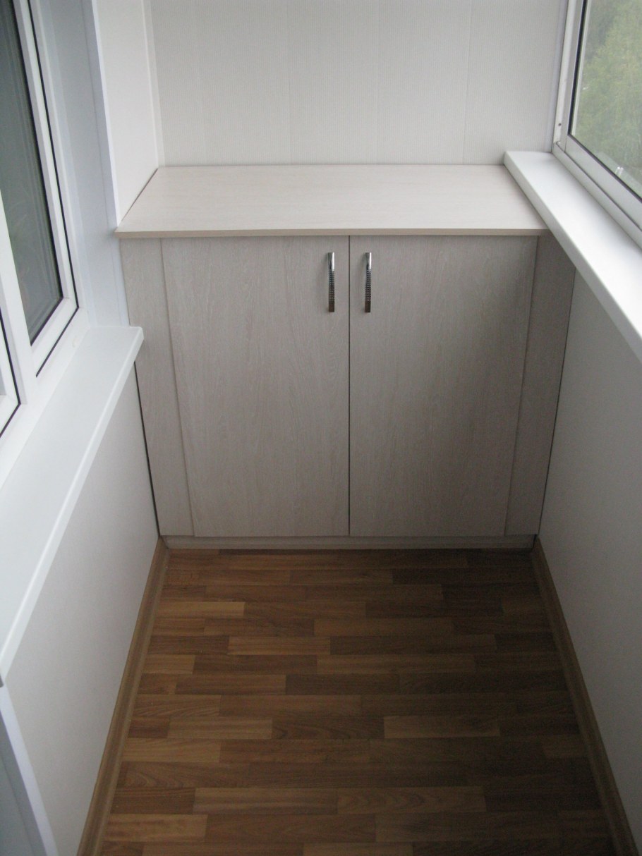 Тумба на балкон