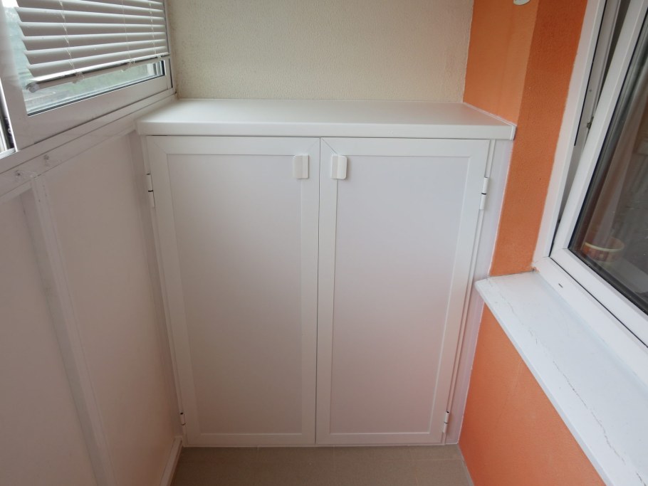 Тумбочка на балкон