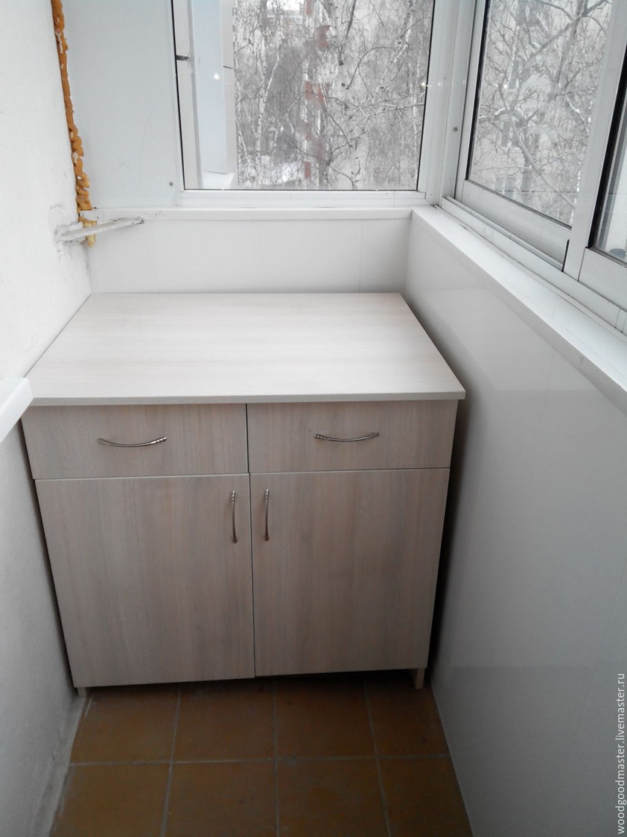 Тумбочка на балкон