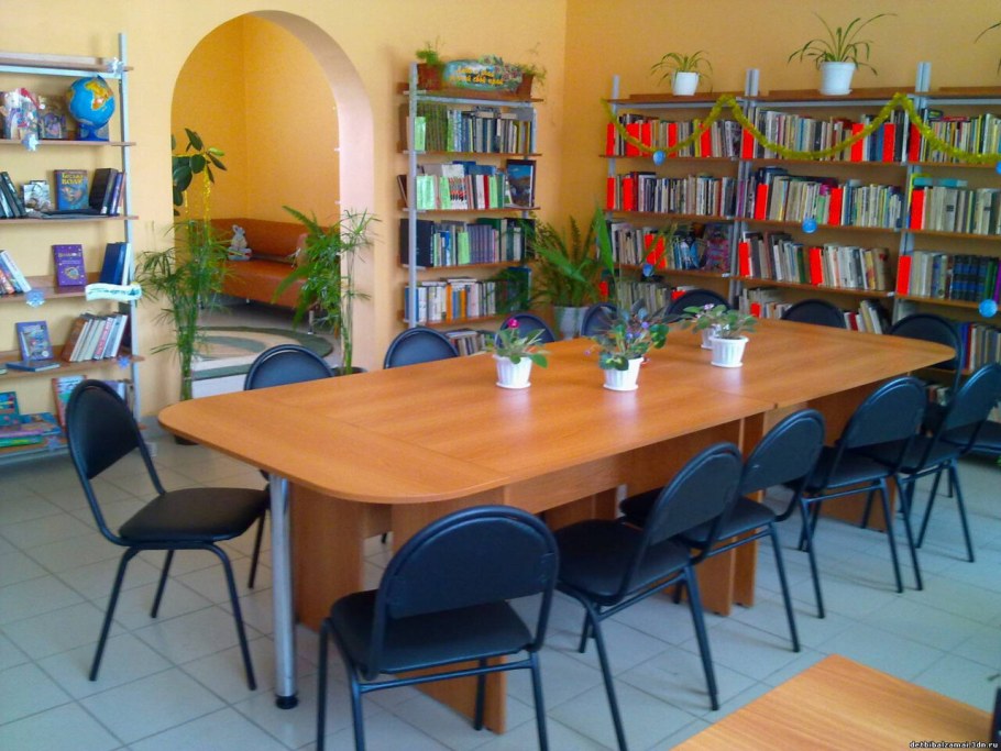 Стол для читального зала