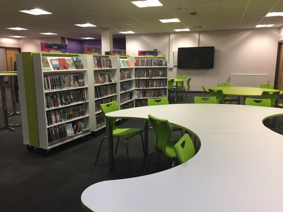 Стол для читального зала библиотеки