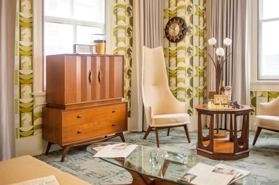 Ход королевы интерьер