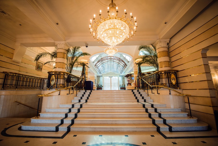 Отель Амбассадор в Санкт-Петербурге