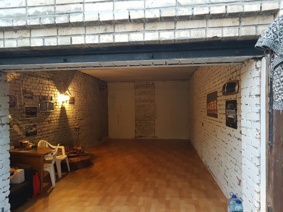 Гараж с комнатой