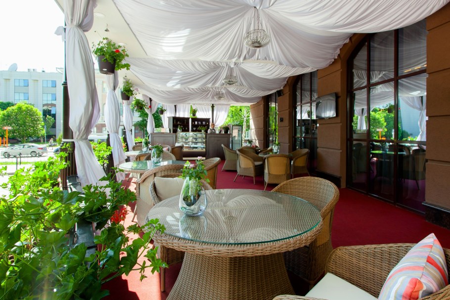 Летняя веранда ресторана Белгород