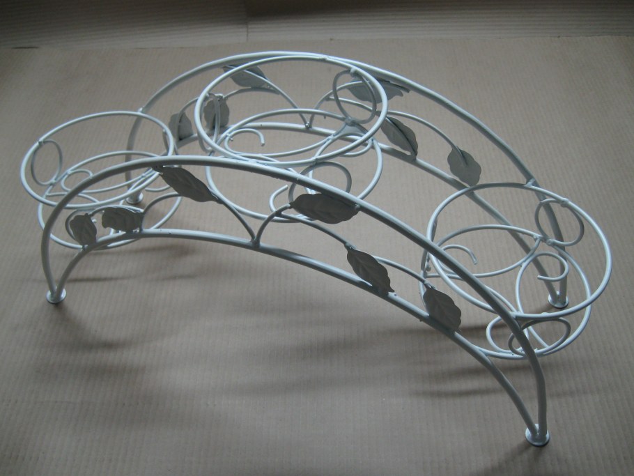 Подставка из металла