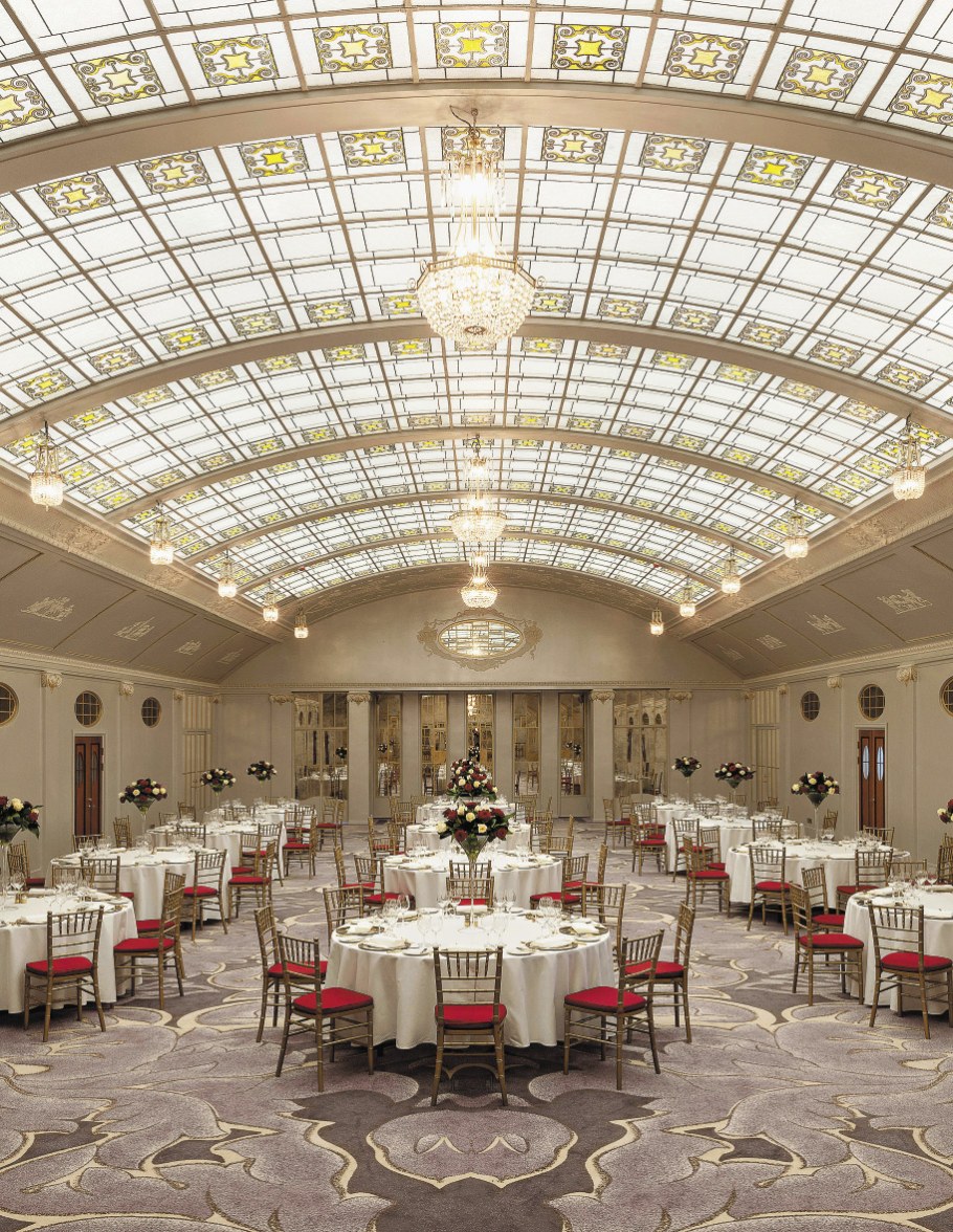Гранд отель Европа бальный зал крыша