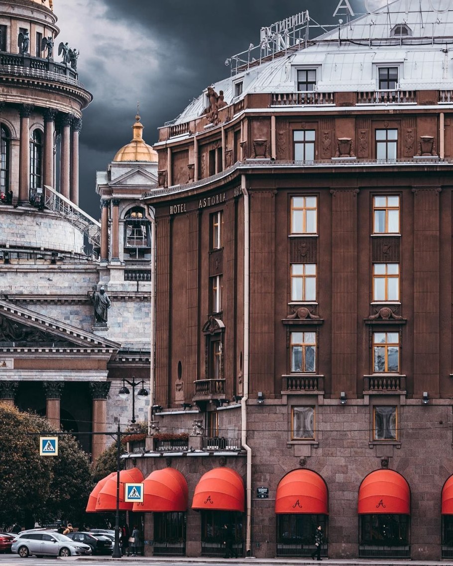 Исаакиевский собор и гостиница Астория