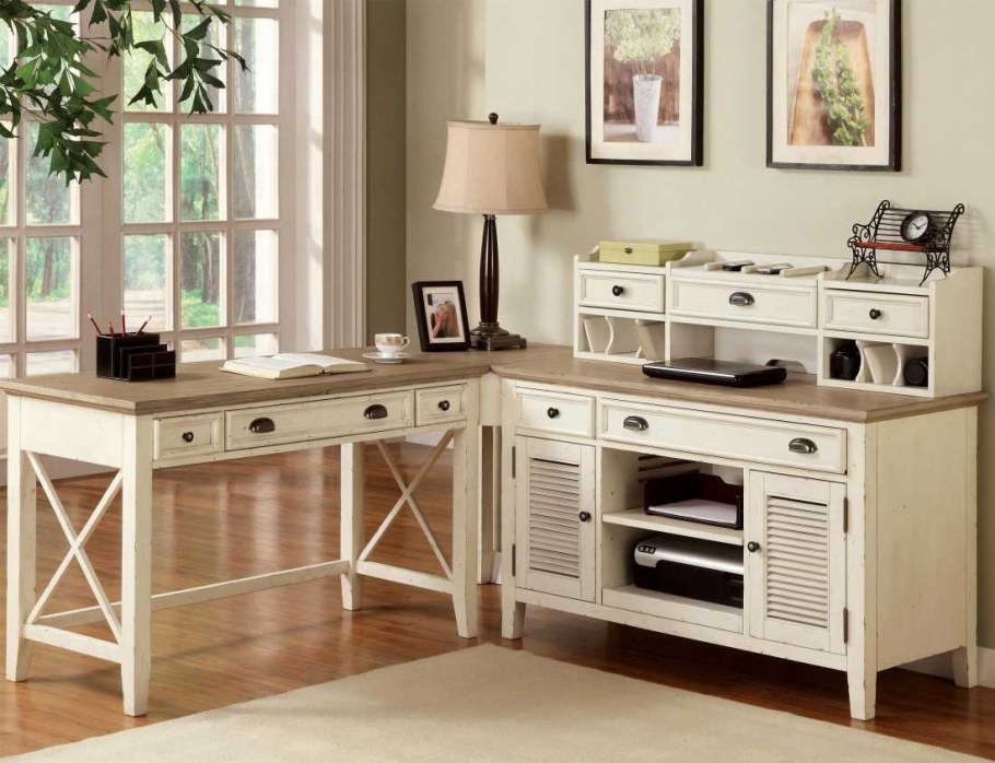 Письменный стол в стиле Прованс