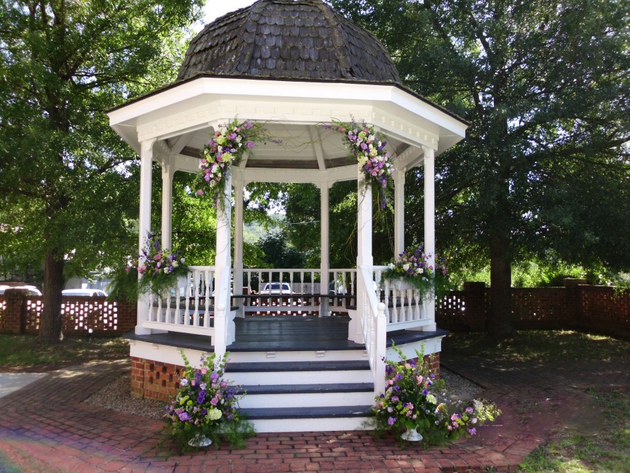 Ротонда шестиугольная