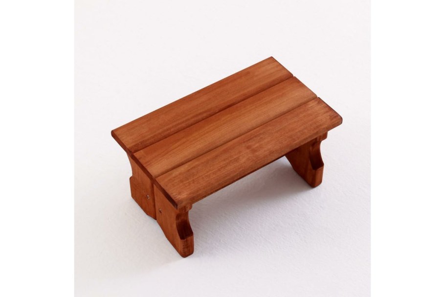 Низкая скамейка