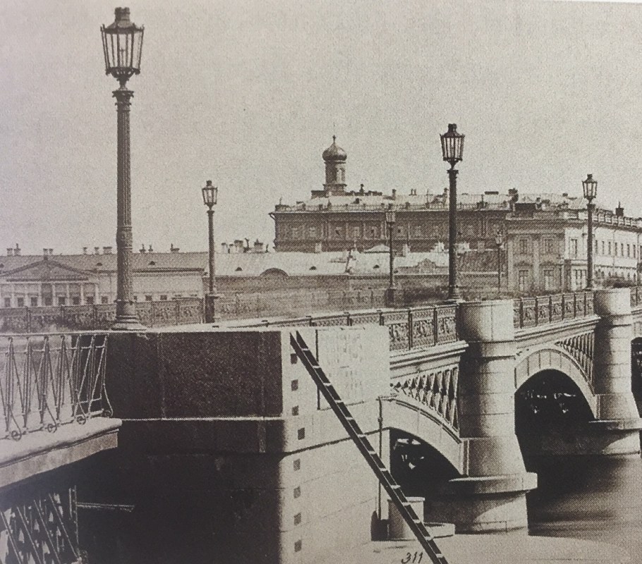 Фонарный столб 19 века в России