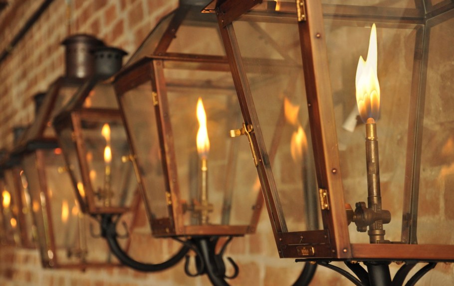 Первые уличные фонари в Лондоне