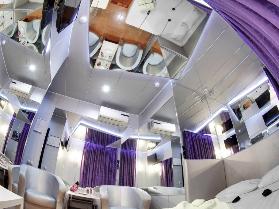 Подушкин зеркальный