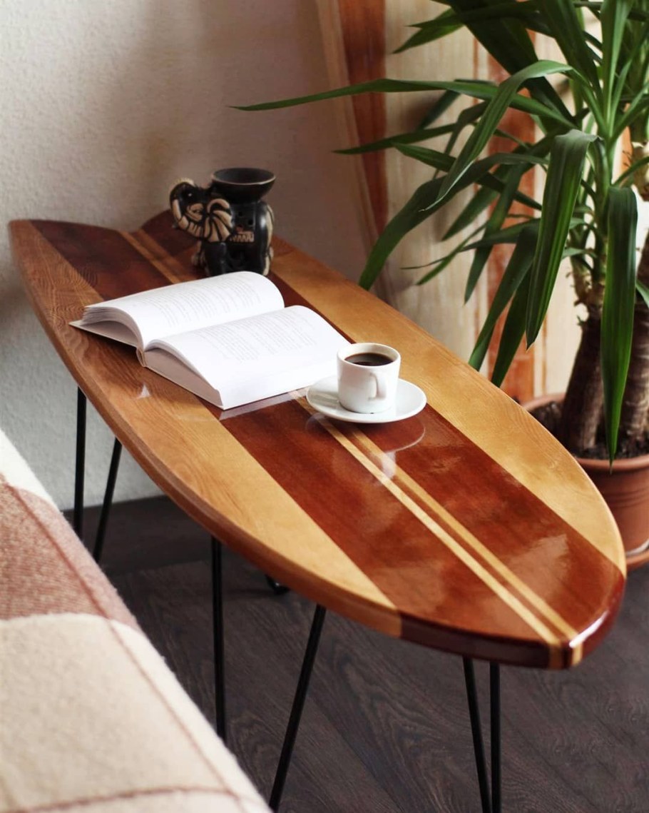 Кофейный столик серф