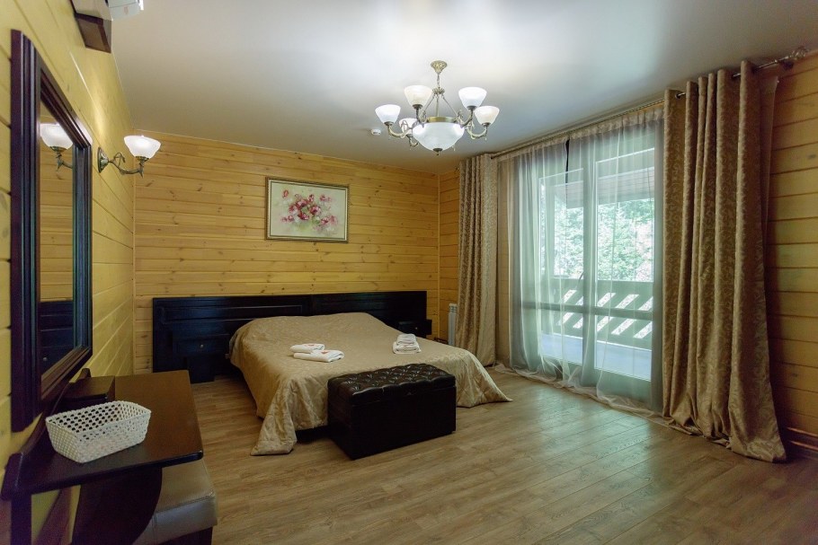 Етти Хаус Шерегеш