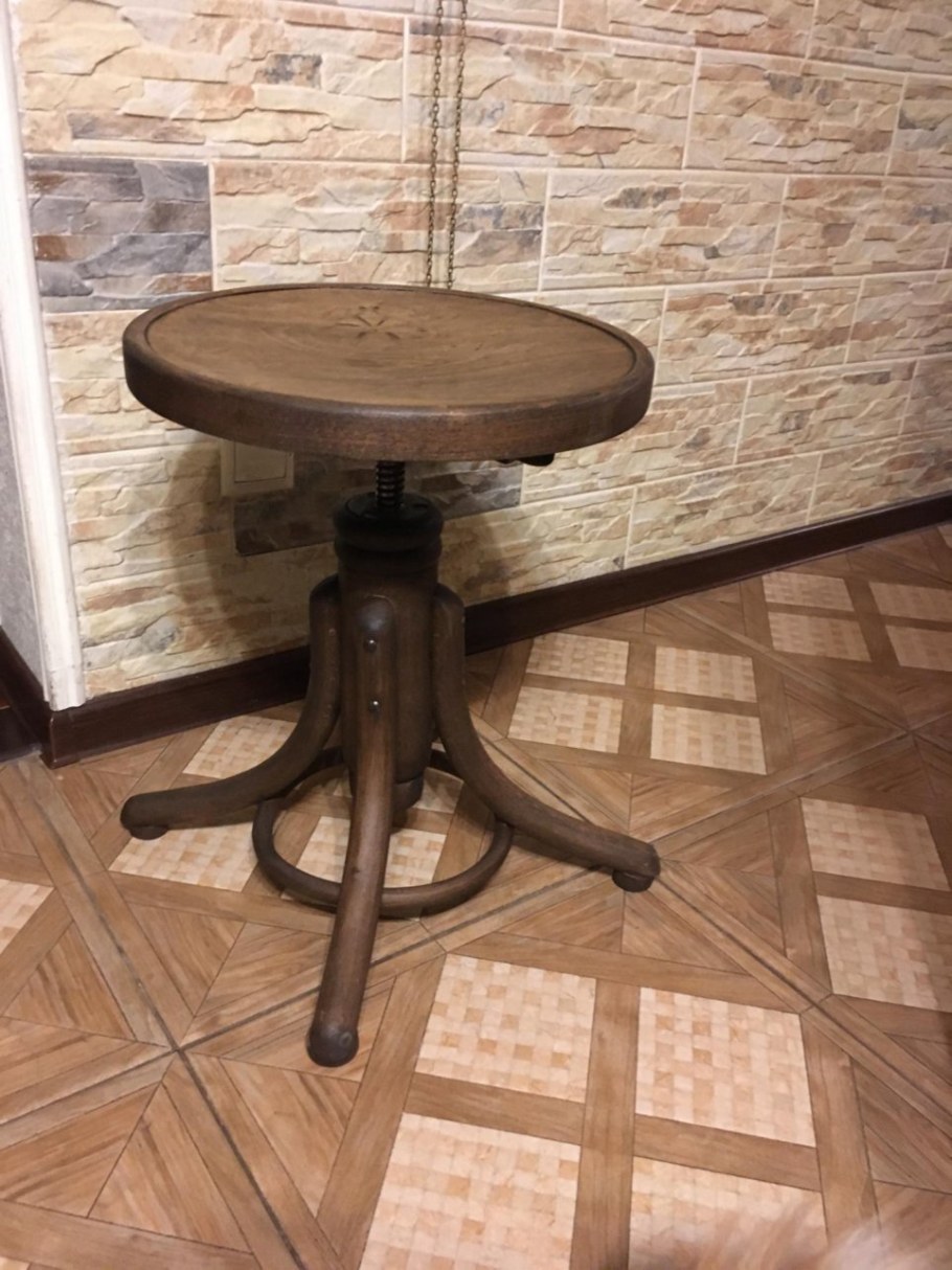 Табурет винтовой для пианино Декко