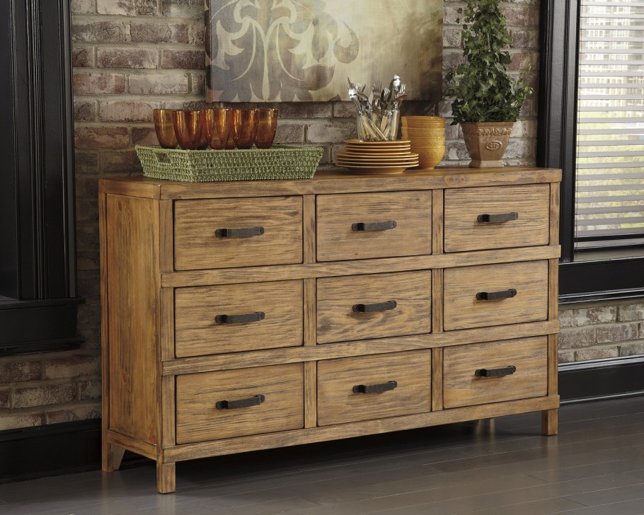 Комод в винтажном стиле