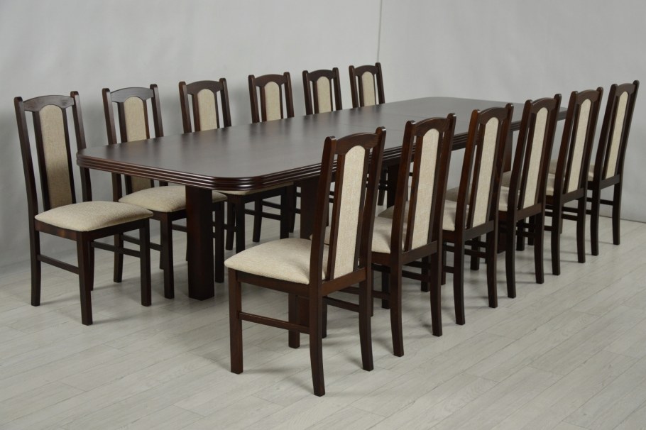 Обеденный стол на 12 человек