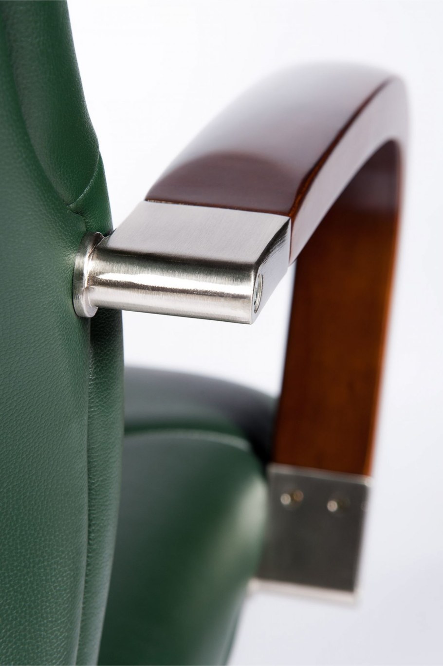 Кресло руководителя Честер зеленое Norden