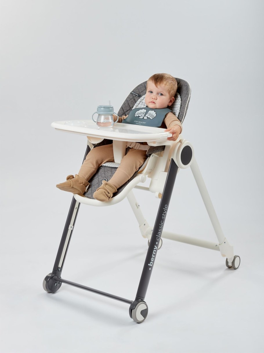 Стульчик для кормления Berny Basic New.