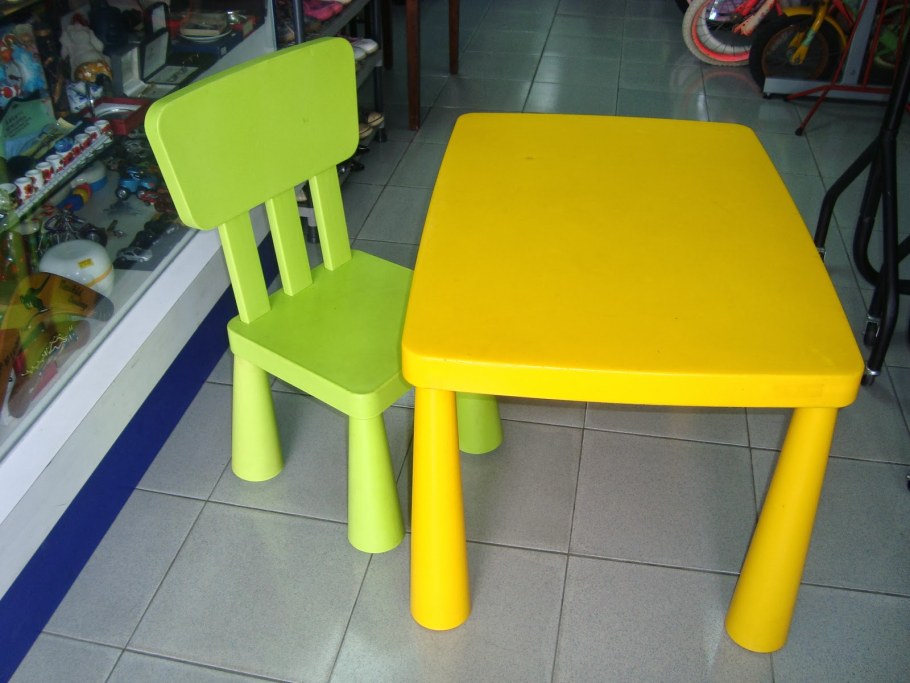 Стол детский Mammut маммут желтый