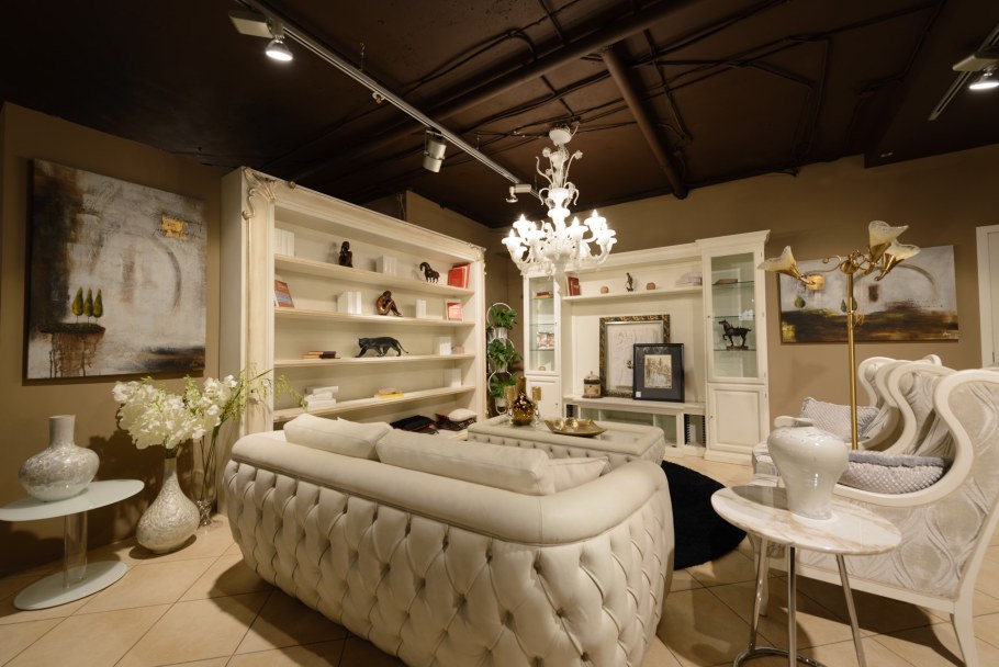 Аутлет салон мебели