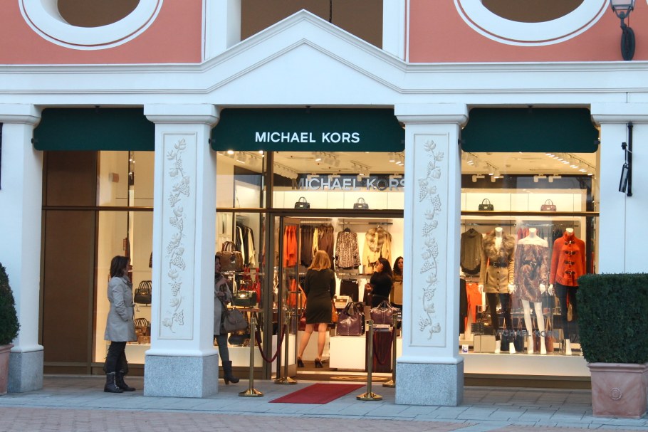 Магазин Michael Kors в Outlet Village