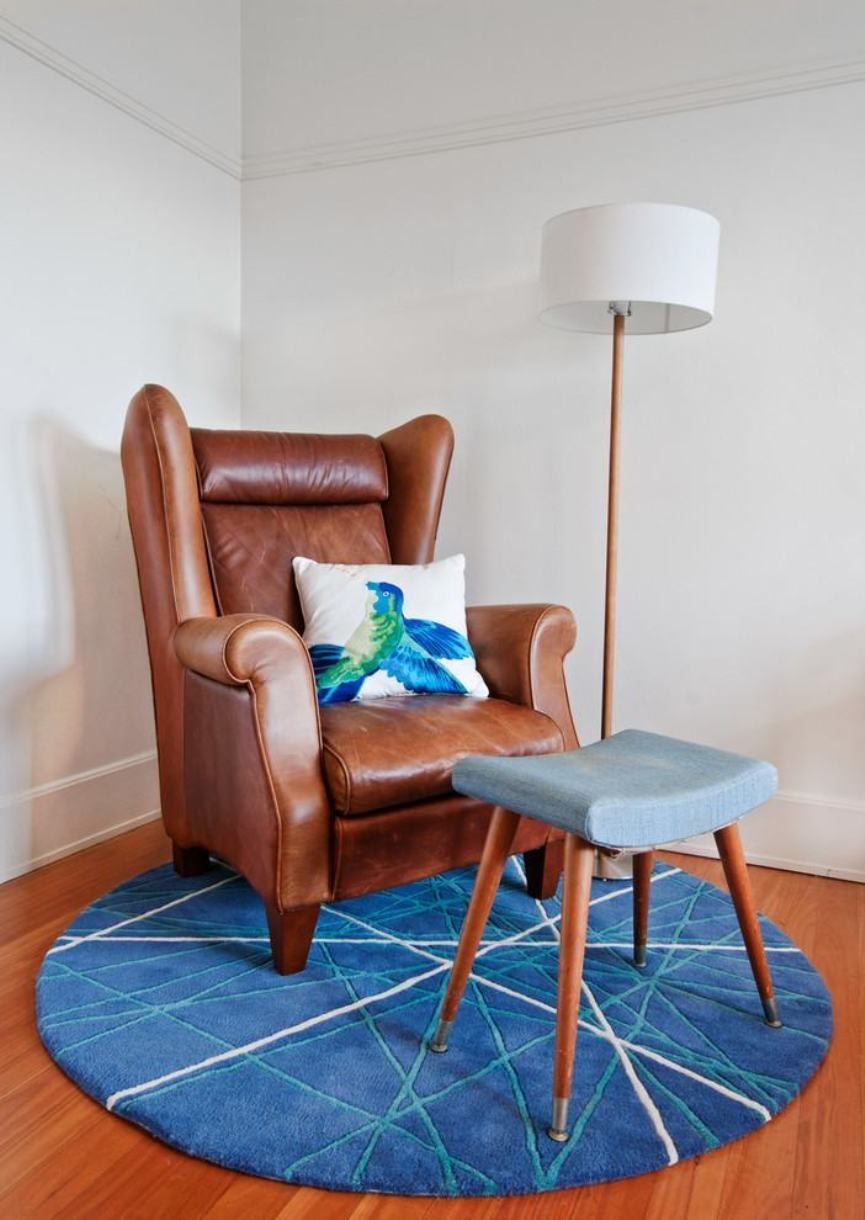 Кресло с торшером